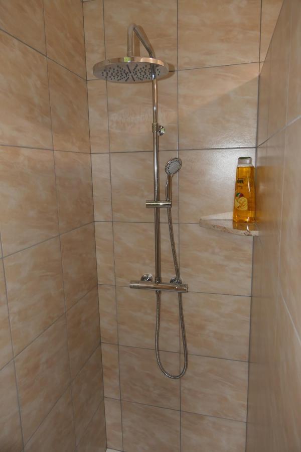 Apartments And Rooms Brunko เบลด ภายนอก รูปภาพ
